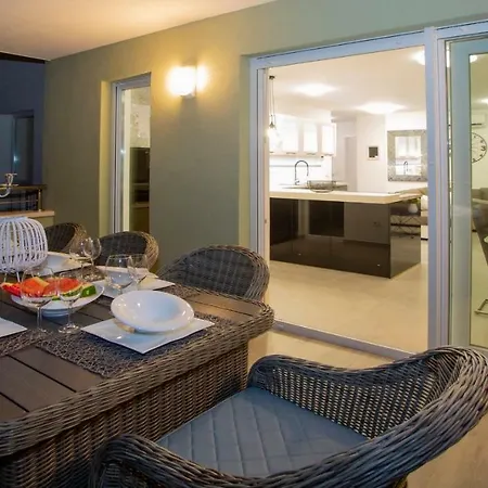 Lux Penthouse With Beautiful Sea And Island View 6 + 2 Apartment Makarska