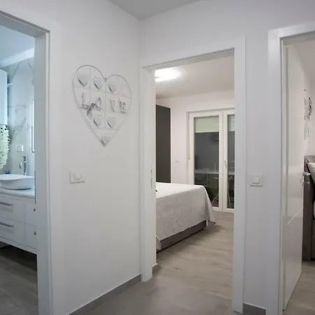 Lux Penthouse With Beautiful Sea And Island View 6 + 2 Apartment Makarska