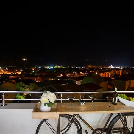 Lux Penthouse With Beautiful Sea And Island View 6 + 2 Apartment