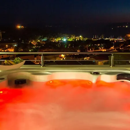 Apartment Lux Penthouse With Beautiful Sea And Island View 6 + 2 Makarska