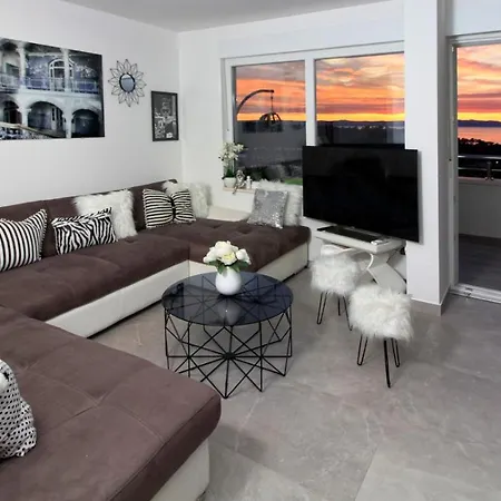 Apartment Lux Penthouse With Beautiful Sea And Island View 6 + 2 Makarska